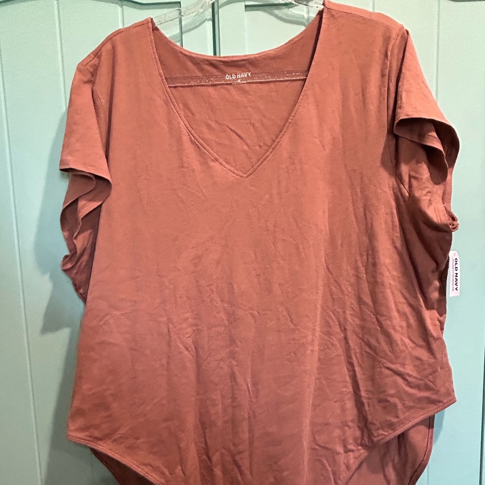 Brand new OLD NAVY Bodysuit with snaps plus size 4 brown